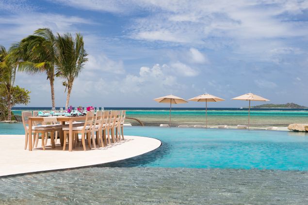 Beach house lunch and infinity pool