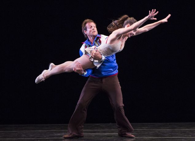 John Selya and Amy Ruggiero in "Country Dances" by Twyla Tharp.