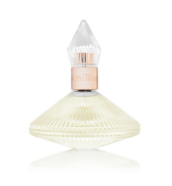 The Scent of a Dream fragrance is oh so dreamy.