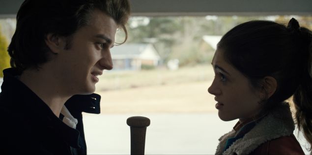 Joe Keery and Natalia Dyer in Stranger Things.