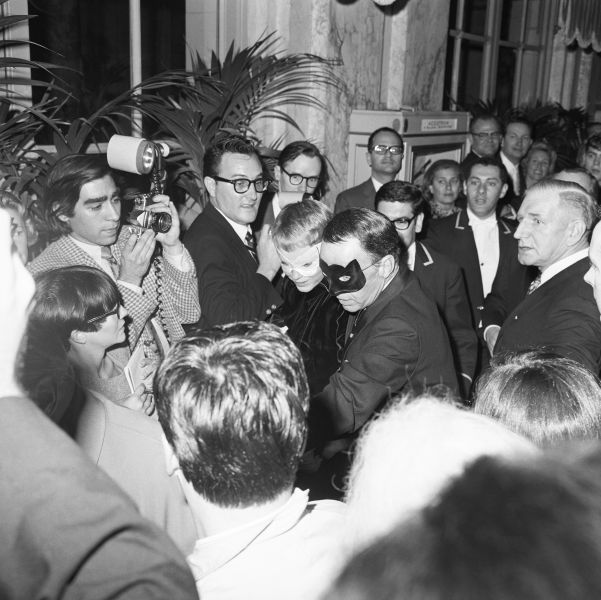 Frank Sinatra and Mia Farrow arriving at Truman Capote's Black and White Ball at the Plaza.