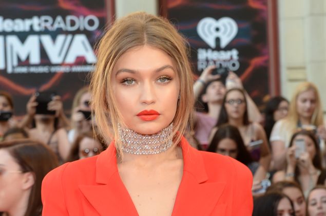 Gigi Hadid shows how to rock a choker