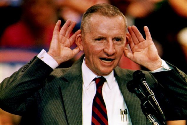 Independent presidential candidate Ross Perot speaks at the University of South Florida 31 October 1992 in Tampa, FL. Perot said members of Congress should have their ears enlarged so they can hear the needs of the people. US elections will be held 03 November 1992. 