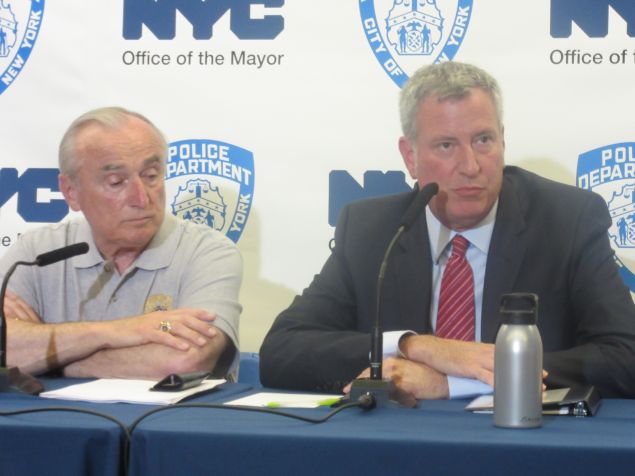 Mayor Bill de Blasio, right, along with Police Commissioner Bill Bratton, at the 84th Precinct in Brooklyn.