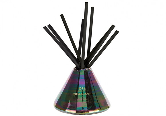 A natural, woodsy scent in a shimmering bottle.