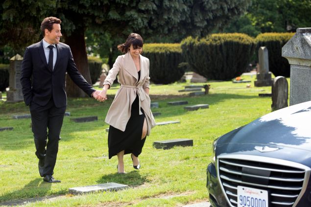 Ioan Gruffudd and Constance Zimmer in UnREAL.