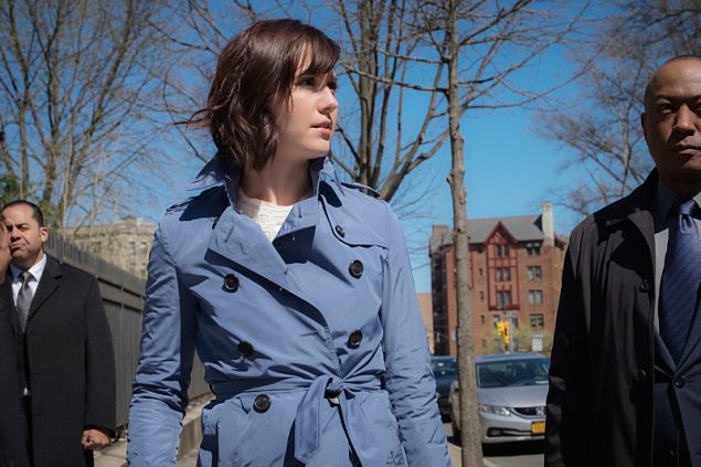 Mary Elizabeth Winstead in BraindDead.
