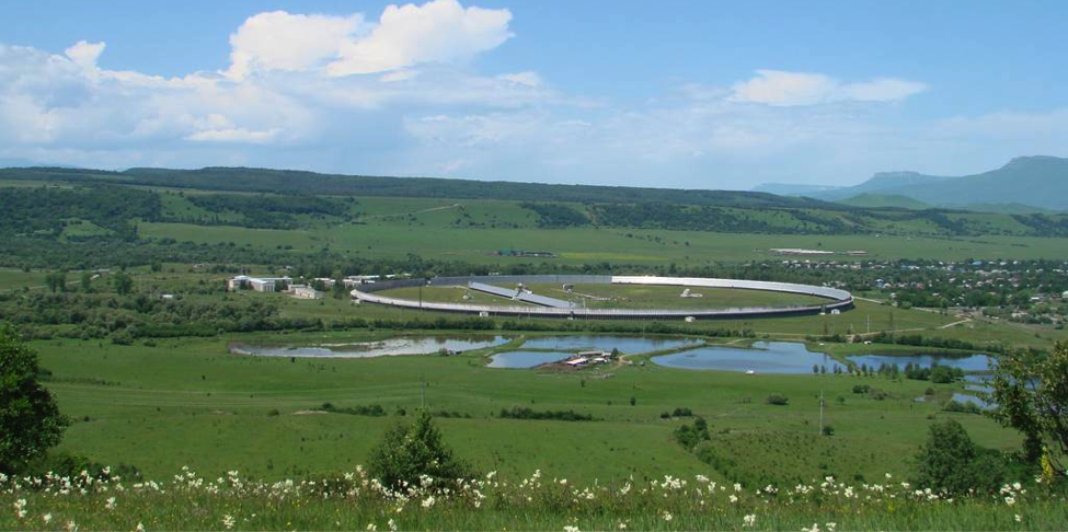 The RATAN-600 Radio Telescope in Russia