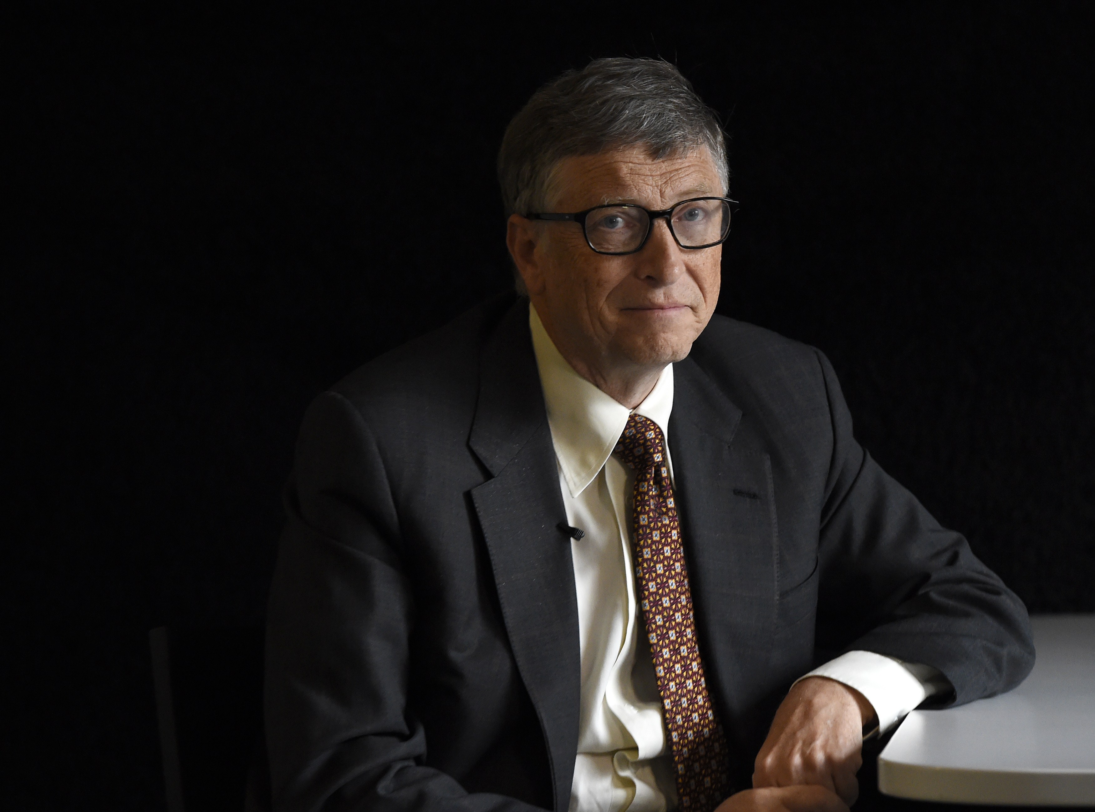 Bill Gates reads 50 books per year.