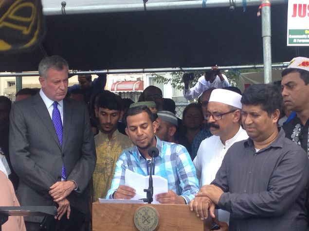 Mayor Bill de Blasio at the prayer service in Brooklyn.