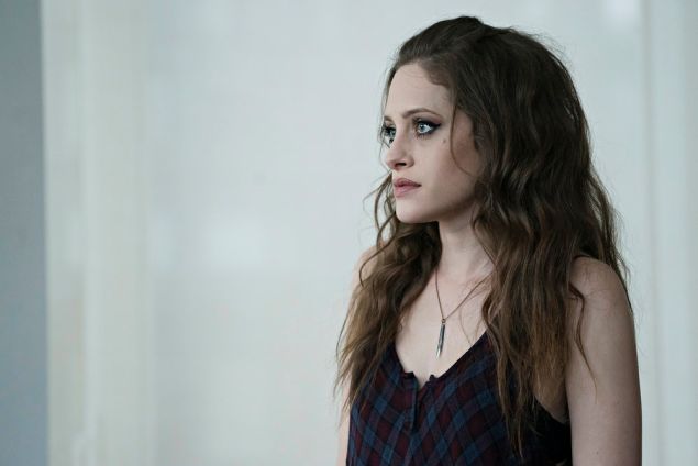 Carly Chaikin as Darlene.