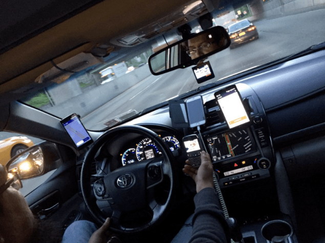 This driver told a Twitter user, "I have Uber, Gett, Juno, Lyft..."