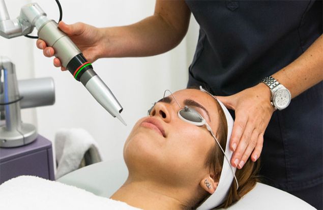 Skin Laundry uses a laser to deep clean and give a full facial in 15 minutes.