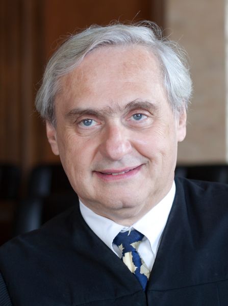 Judge Alex Kozinski of the 9th U.S. Circuit Court of Appeals.