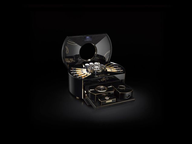 The cigar box fit for a millionaire.