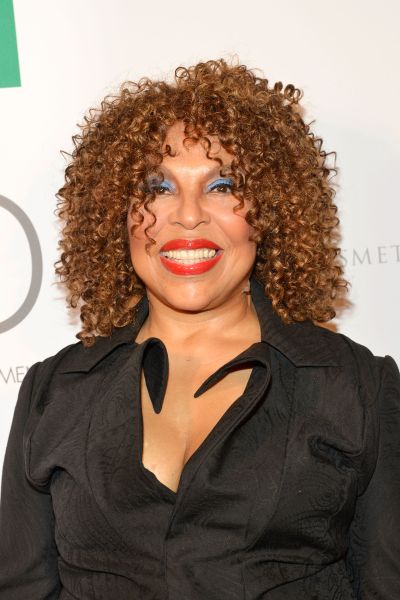 Roberta Flack relisted her Dakota abode, at a discount.