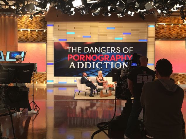 Rabbi Shmuley Boteach and Pamela Anderson filiming to Dr. Oz