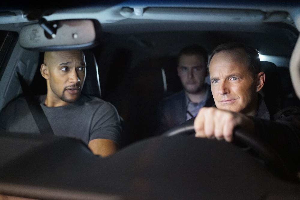 Henry Simmons and Clark Gregg in Marvel's Agents of S.H.I.E.L.D.