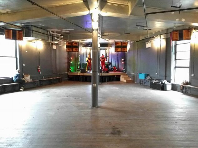 Market Hotel's main room during soundcheck for an evening performance