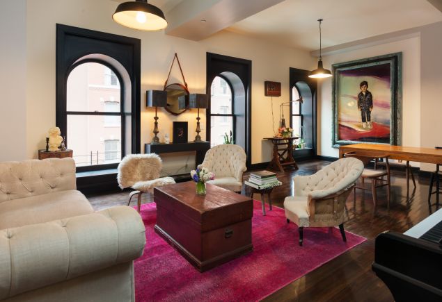 How does this unit hold up to Gywneth Paltrow's upstairs?