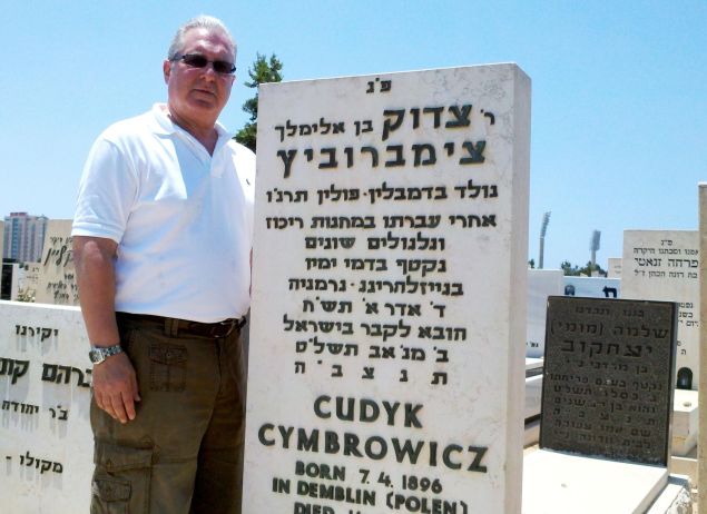 Steven Cymbrowitz at a relative's grave in Israel. 