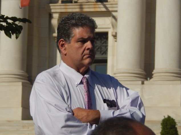 Joe D. COS Phil Alagia