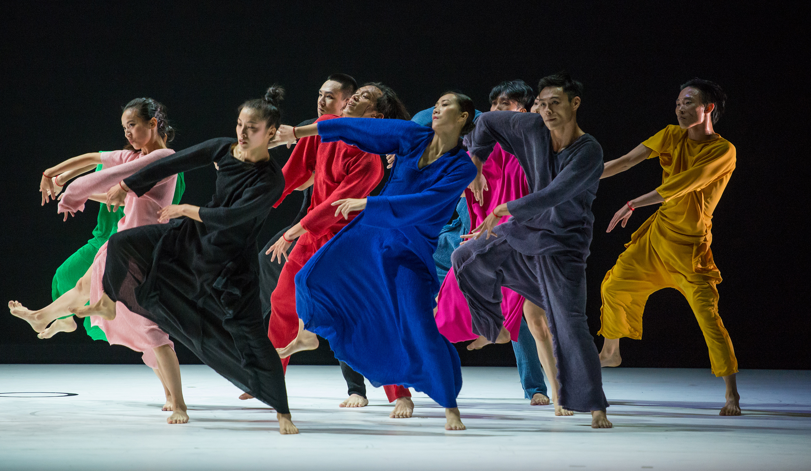 11Fall for Dance at City Center on October 7, 2016. Dance companies performing: Pictured: Cloud Gate 2 performing Beckoning (US Premiere), Choreography by Cheng Tsung-Lung