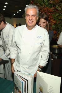 Michelin star chef Eric Ripert is sticking with the Upper East Side.