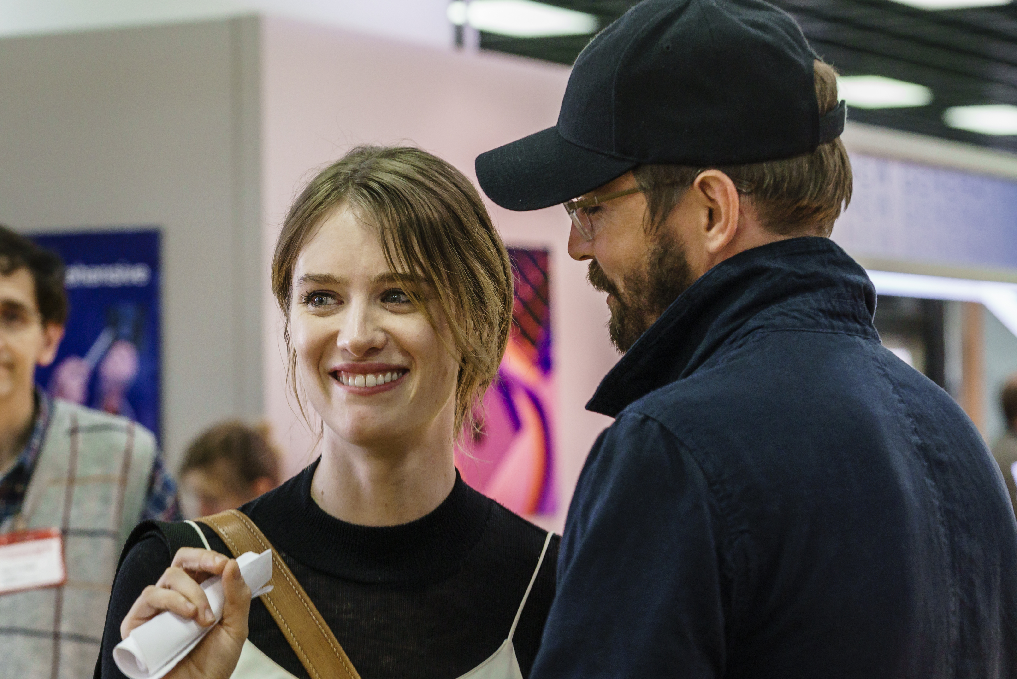 Lee Pace as Joe MacMillan and Mackenzie Davis as Cameron Howe.