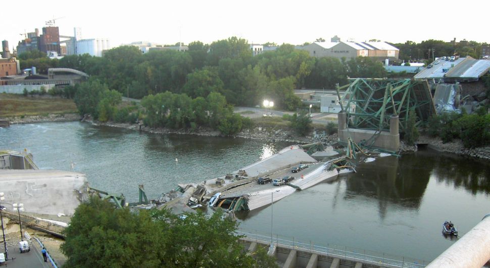 The collapsed I35 bridge in Minneapolis, MN.