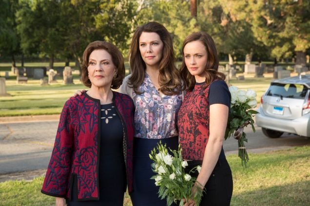 Kelly Bishop, Lauren Graham and Alexis Bledel in Gilmore Girls: A Year in the Life.