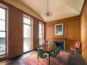 Ah, wood paneling.