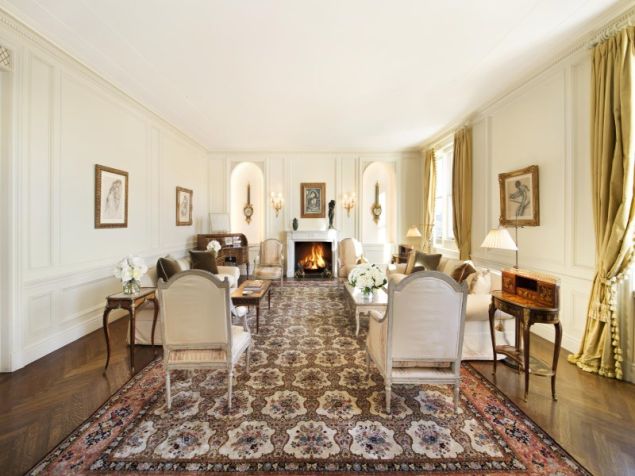 The fourteen-room spread is located on the sixth floor.