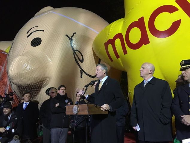 Mayor Bill de Blasio and Police Commissioner James O'Neill discuss security preparations for Macy's Thanksgiving Day Parade.