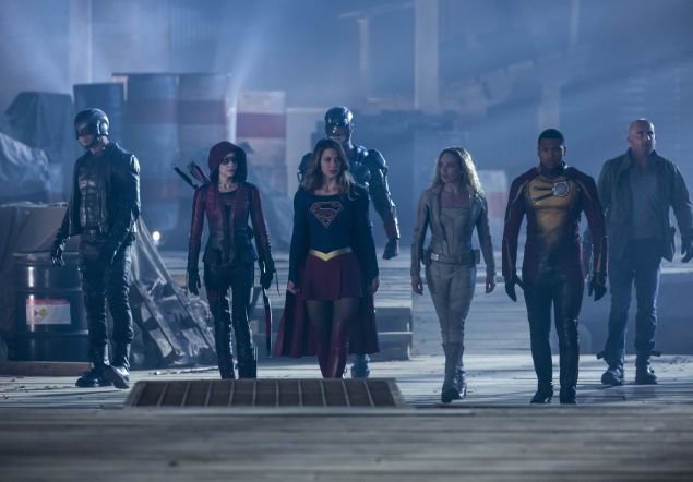 (L-R): David Ramsey as John Diggle, Willa Holland as Speedy, Melissa Benoist as Supergirl, Brandon Routh as Atom, Caity Lotz as White Canary, Franz Drameh as Jefferson "Jax" Jackson and Dominic Purcell as Heat Wave.