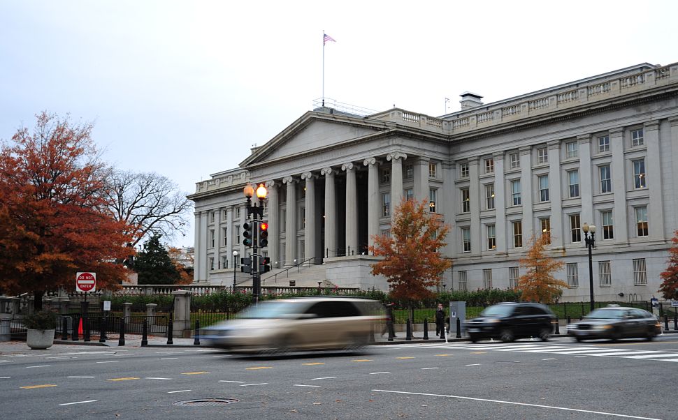This November 15, 2011 photo shows the US Treasury Building in Washington, DC. AFP PHOTO/Karen BLEIER