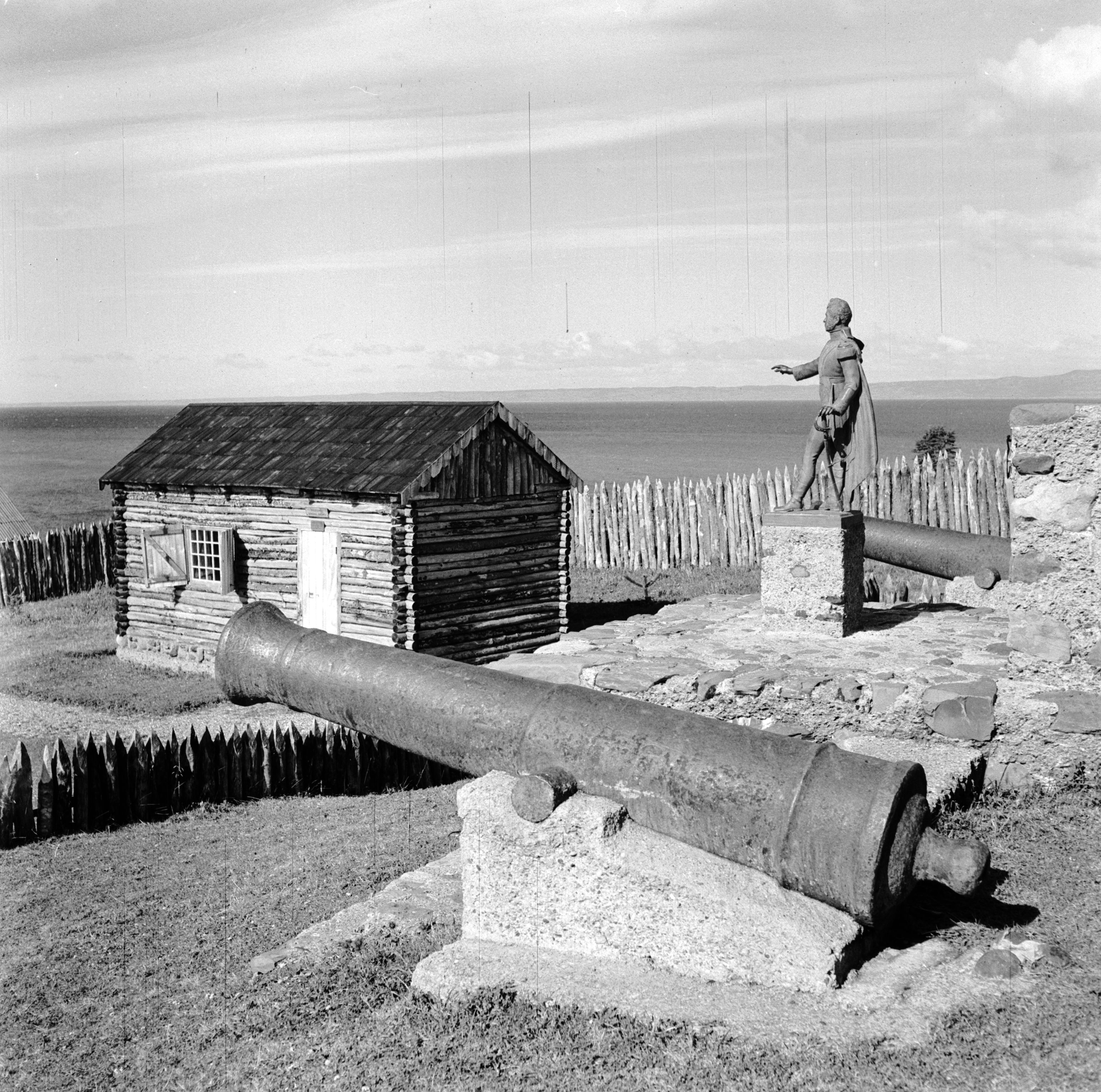 circa 1955: The fort of Fuerte Bulnes at the southern tip of the American continent. The statue of Manuel Bulnes, General of the Wars of Liberation and President of Chile in 1841, stands beside old cannons at the fort.