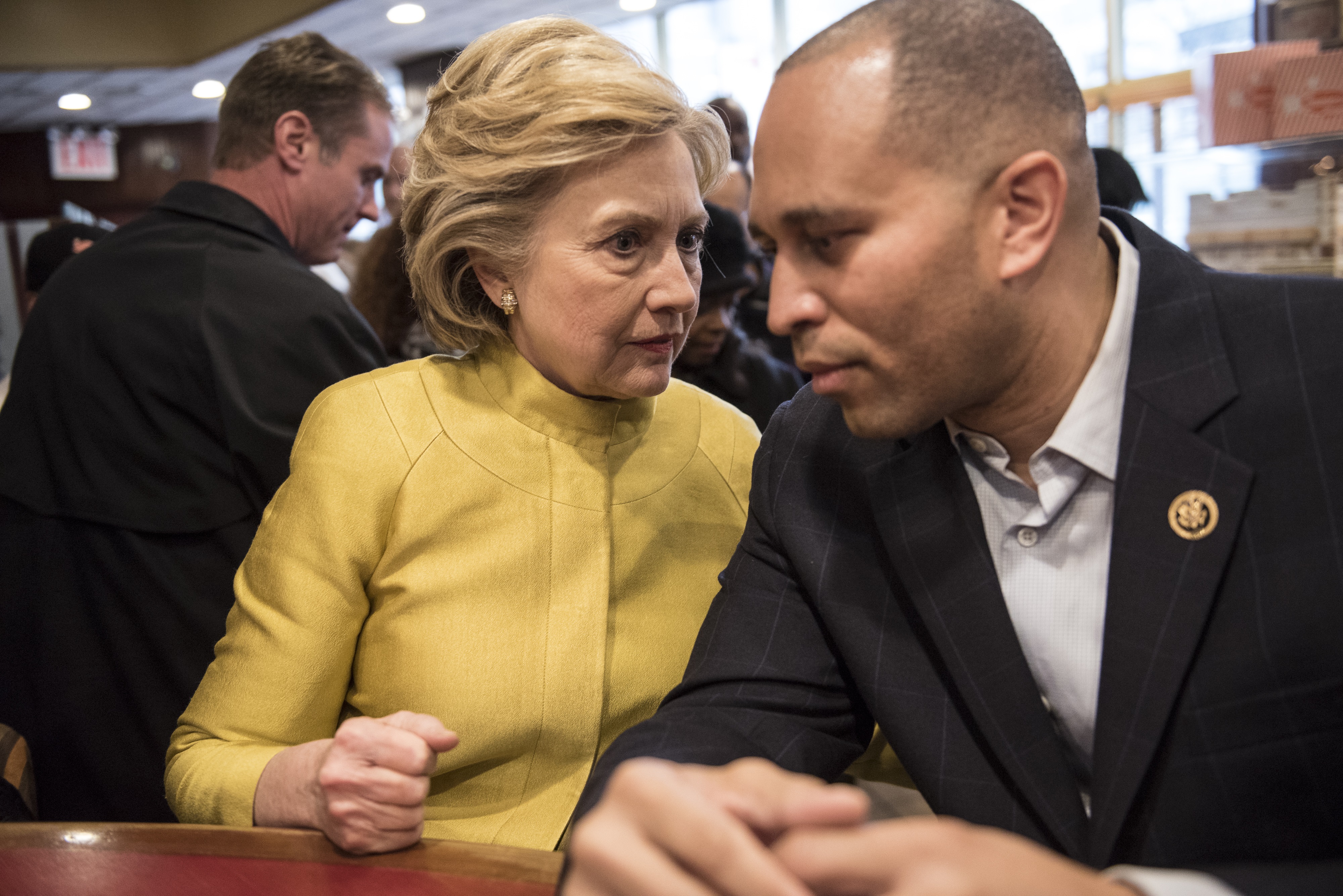 Hillary Clinton confers with Congressman Hakeem Jeffries at Junior's Restaurant in Brooklyn before the April Democratic primary.