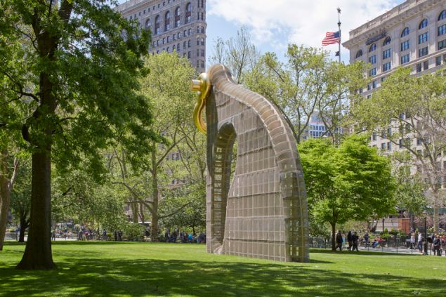 Big Bling, by Martin Puryear, in Madison Square Park. 