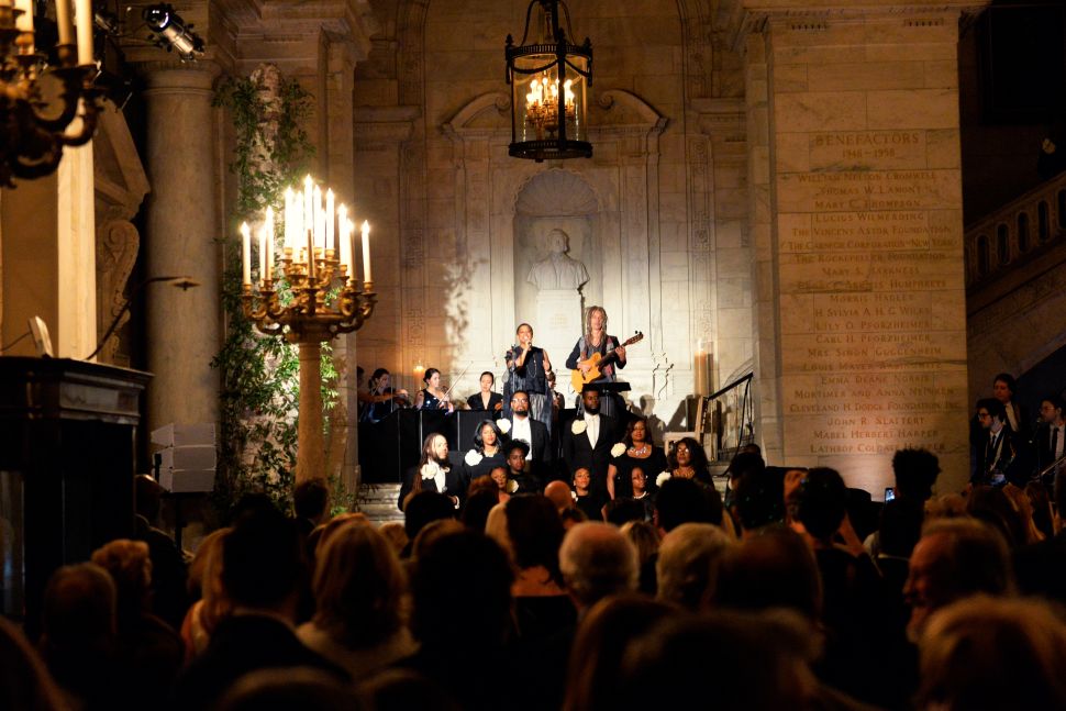Lisa Fischer's performance in the foyer of Gottesman Hall