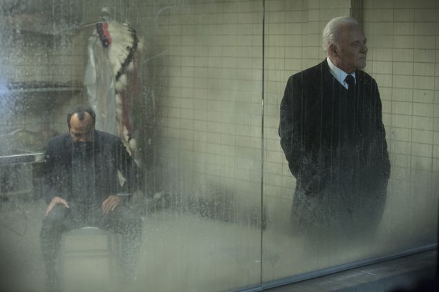 Jeffrey Wright as Bernard and Anthony Hopkins as Robert Ford.