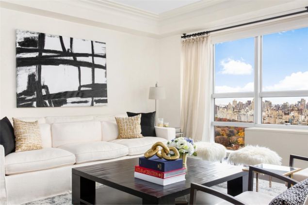 Lima completed a renovation on the two-bedroom.