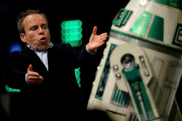 Warwick Davis.