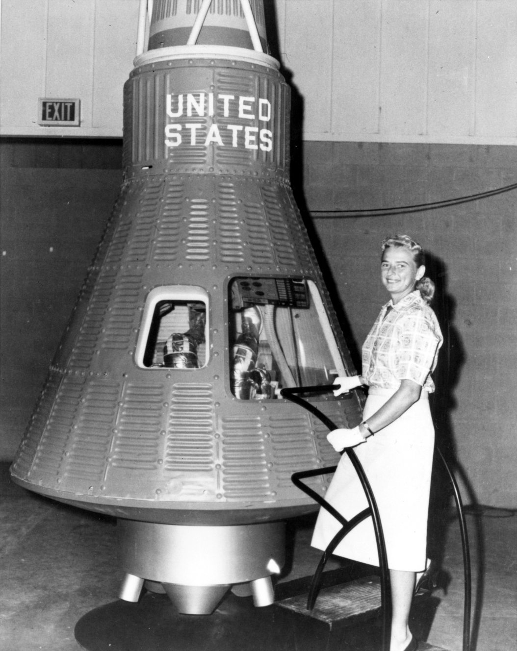 Although Jerrie Cobb never flew in space, she and 24 other women underwent physical tests similar to those taken by the Mercury astronauts with the belief that she might become an astronaut trainee.