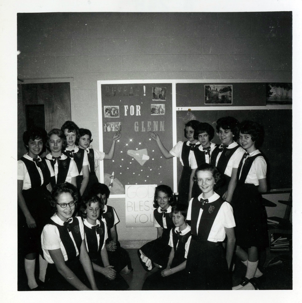  Schoolgirls in New York, 1962.