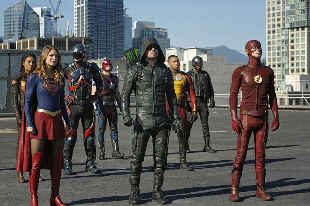 (L-R): Maisie Richardson- Sellers as Vixen, Melissa Benoist as Supergirl, Brandon Routh as Atom, Nick Zano as Steel, Stephen Amell as Green Arrow, Franz Drameh as Jax Jackson, David Ramsey as John Diggle and Grant Gustin as The Flash.