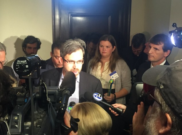 Progressive lobbyists and a prominent Republican mayor leveled harsh critiques at a quid pro quo set of bills going to a vote today.