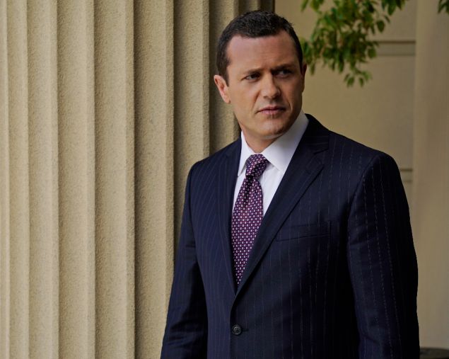 Jason O'Mara as Jeffrey Mace.