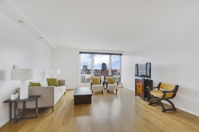 Don Lemon just sold this Harlem condo.