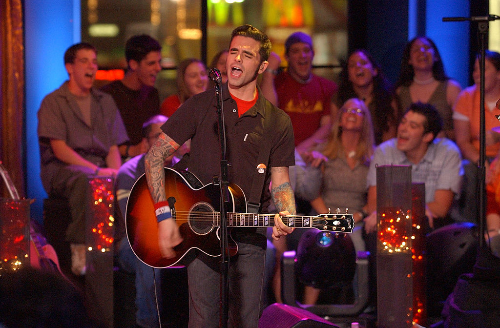 Chris Carrabba, performing on MTV in 2002.